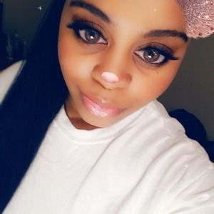 Meet your Posher, Deanna